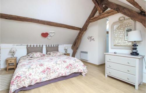 Two-bedroom Holiday Home In Les Damps