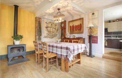 Two-bedroom Holiday Home In Les Damps