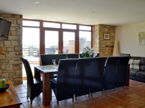 Applegarth House