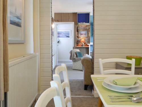 South Cross Slacks Farmhouse