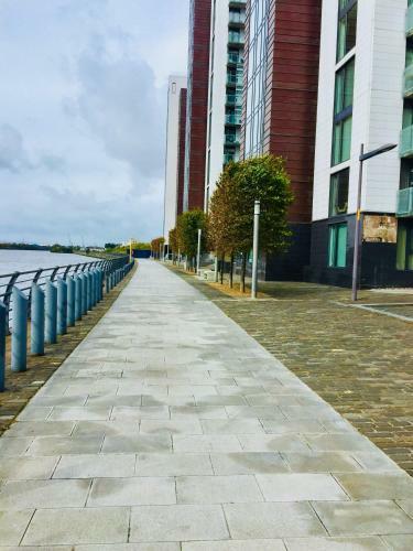 River Clyde West End Apartment - 2 Bedrooms