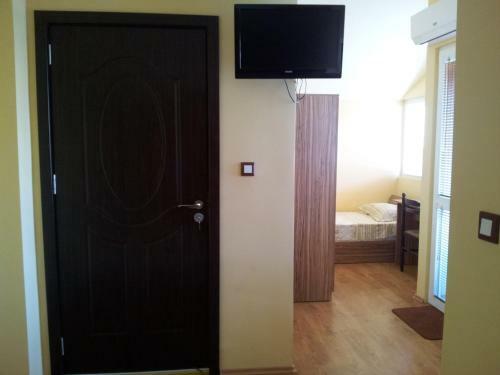 Hostal Guest House Emi