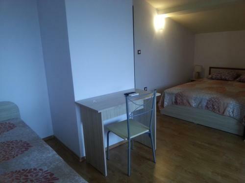 Hostal Guest House Emi