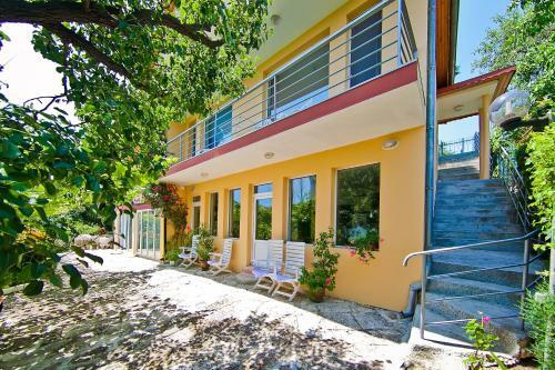 Villa Sequoia