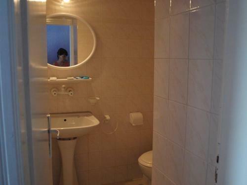 Hostal Sunrise Guest House
