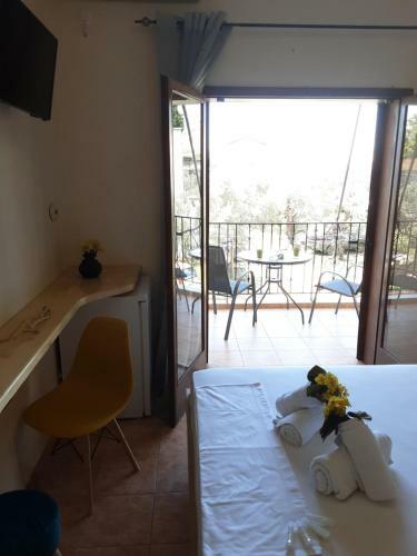 Hostal Poseidon Rooms