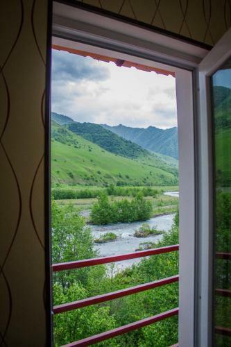 Hostal Aragvi Guest House