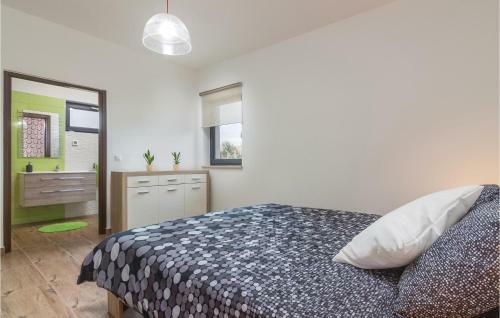Three-bedroom Holiday Home In Novigrad