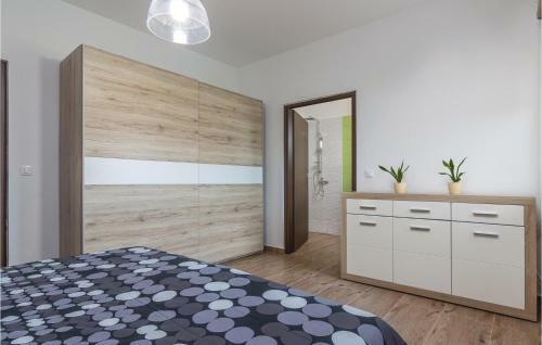 Three-bedroom Holiday Home In Novigrad