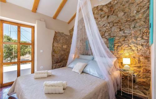 Three-bedroom Holiday Home In Grmani
