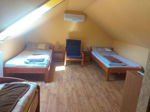 Hostal Niki Vend�gh�z