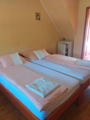 Hostal Niki Vend�gh�z