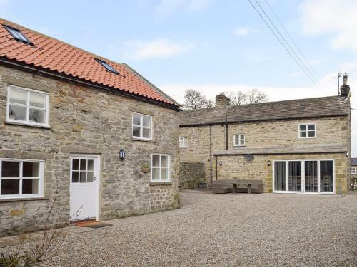 Peartree Cottage & Granary