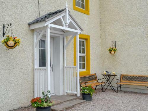 Bumblebee Nook