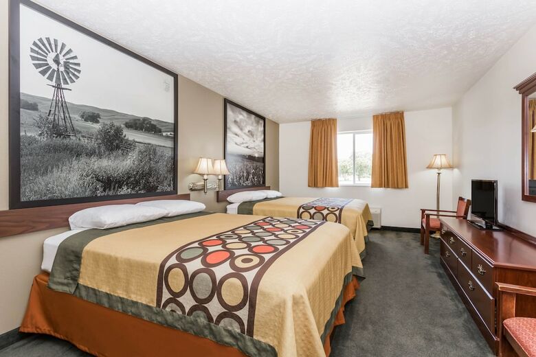 Hotel Super 8 By Wyndham Alma