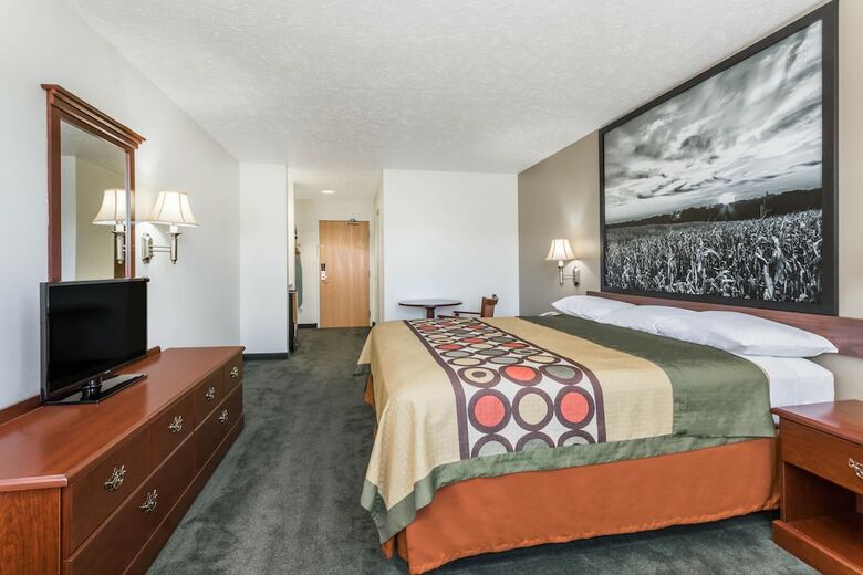 Hotel Super 8 By Wyndham Alma