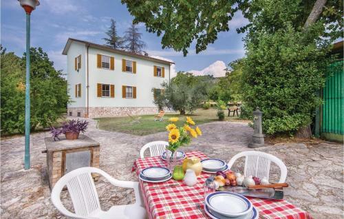 Three-bedroom Holiday Home In Spoleto -pg-