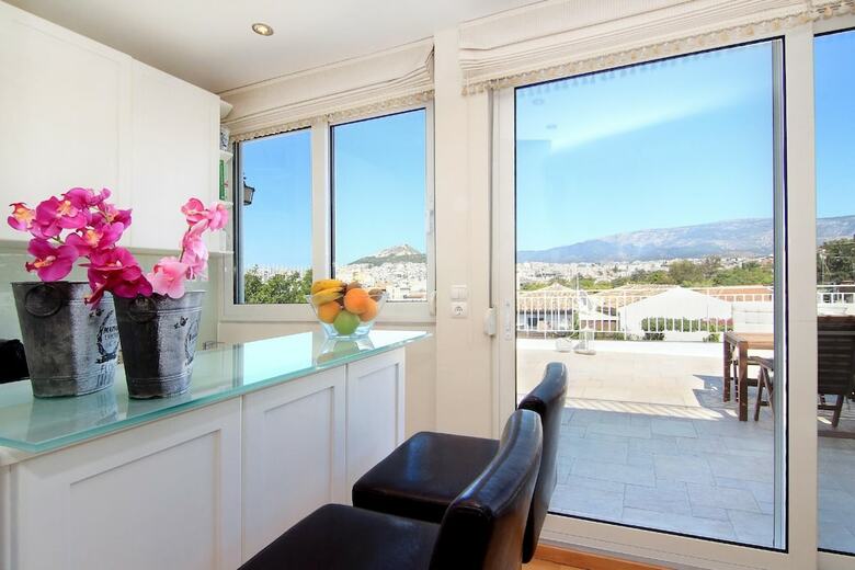 Hotel Stylish Studio Loft With Superb Balcony