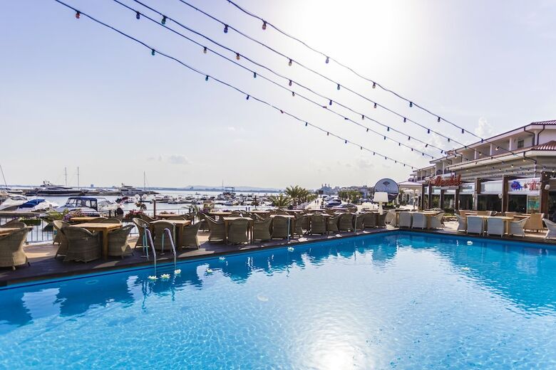 Hotel Palace Marina Dinevi