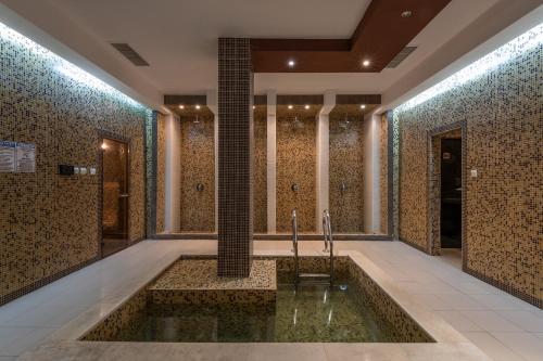 Hotel Garden Of Eden Complex