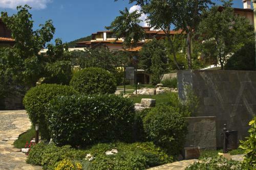 Hotel Garden Of Eden Complex