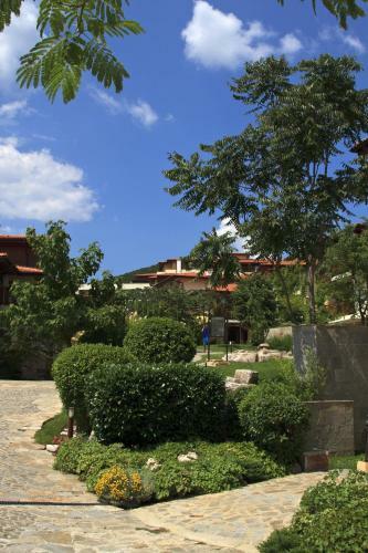 Hotel Garden Of Eden Complex