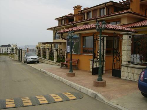 Apartment In Marina Ville Complex
