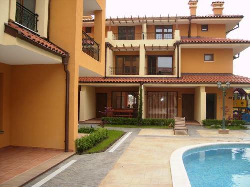 Apartment In Marina Ville Complex