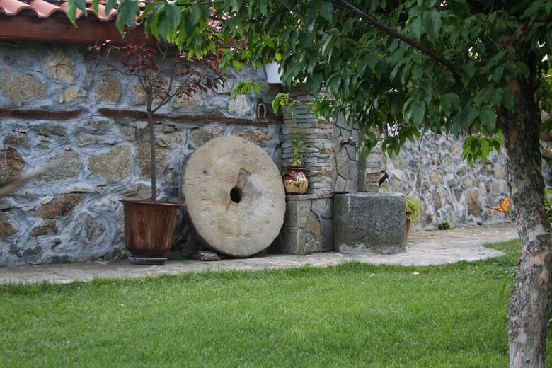 Hostal Iliikova House