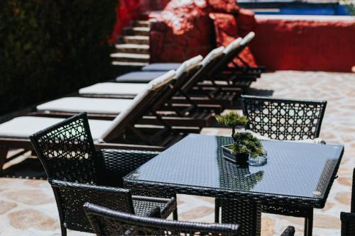 Red Iguana Hotel