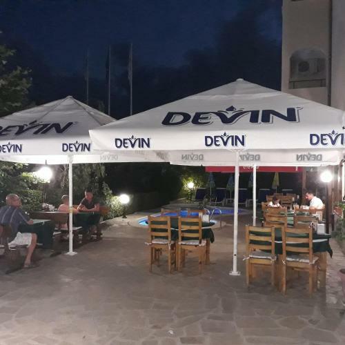 Yuzhni Noshti Hotel