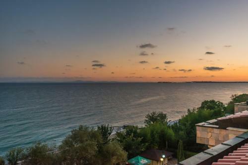 Tiva Del Mar Beach Hotel