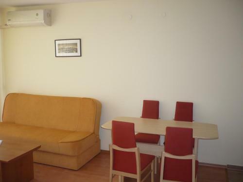 Aparthotel Imperial And Crown Fort Noks Grand Resort
