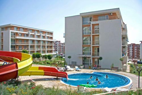 Crown And Imperial Fort Apartments