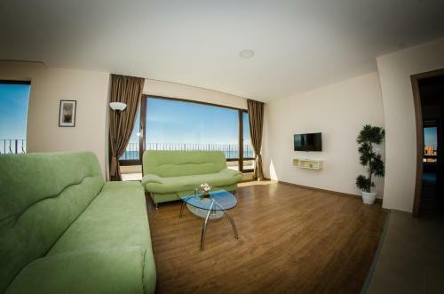 Premier Fort Beach Apartments