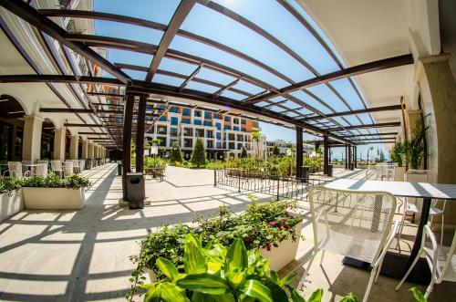 Premier Fort Beach Apartments