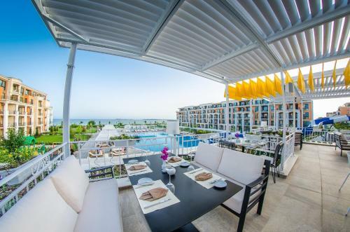 Premier Fort Beach Apartments