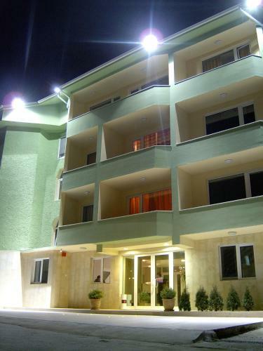 Paralax Hotel