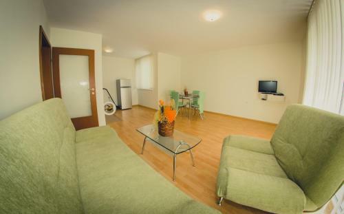 Aparthotel Crown Fort Club