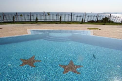 Aparthotel Crown Fort Club