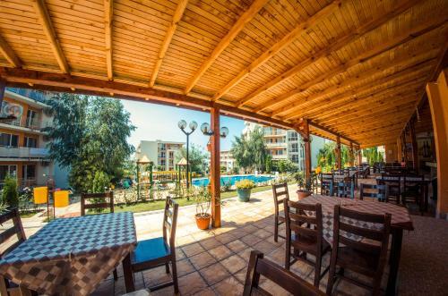 Aparthotel Crown Fort Club