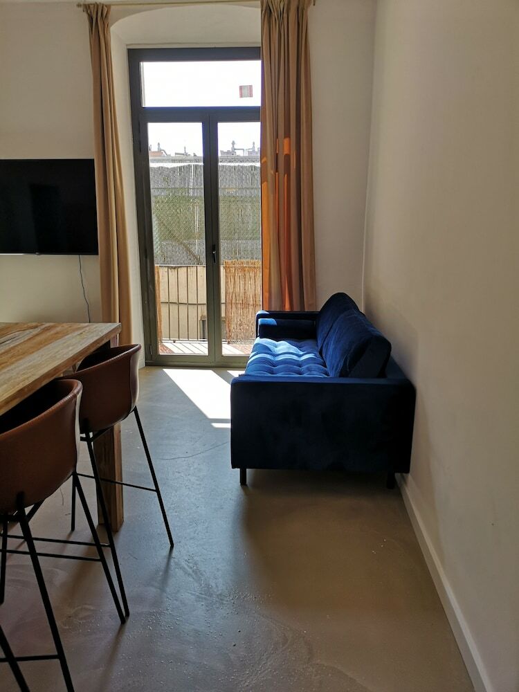 Apartamentos La Guarida 1820