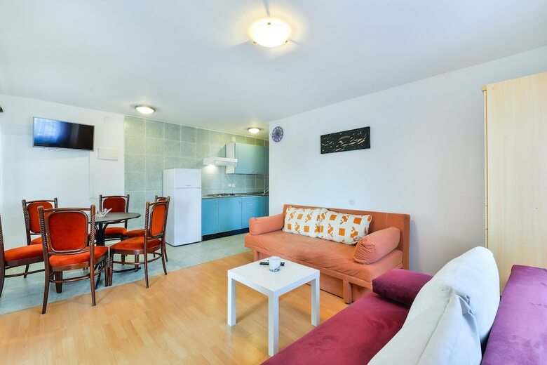 Apartments Lojan