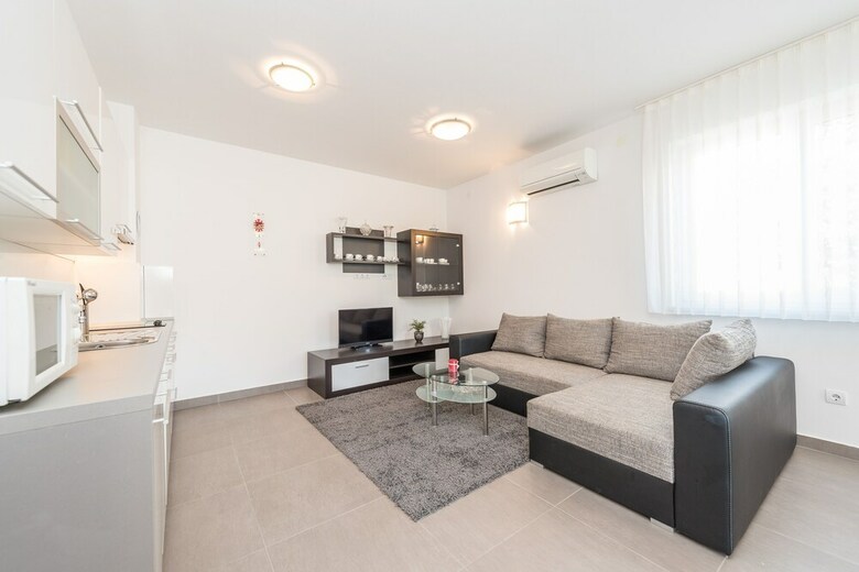 Apartments Kljajic