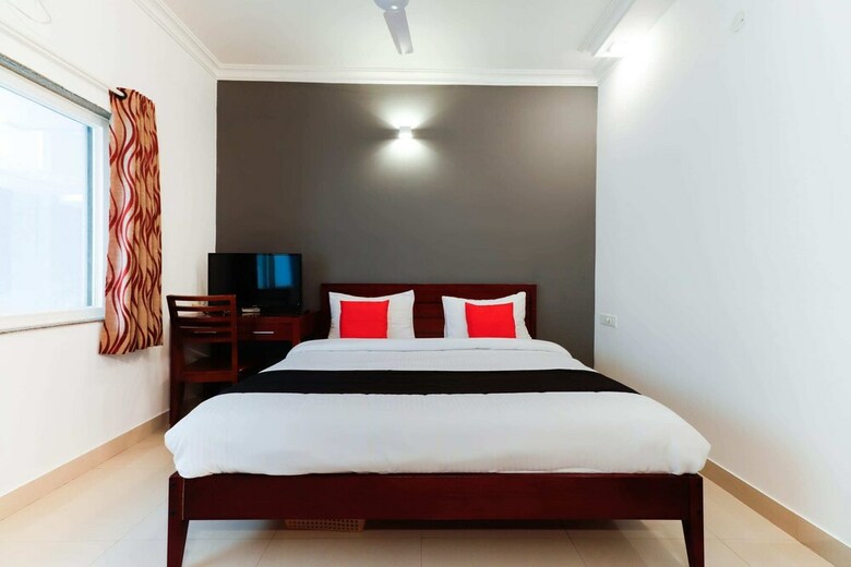 Capital O 62688 Makers Hotel