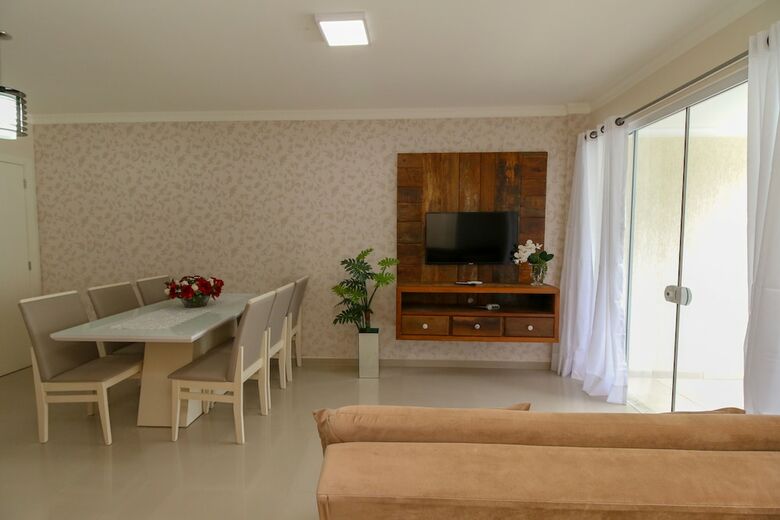 Aluguel Apartamento 2 Quartos Sendo 1 Su�te - 201a