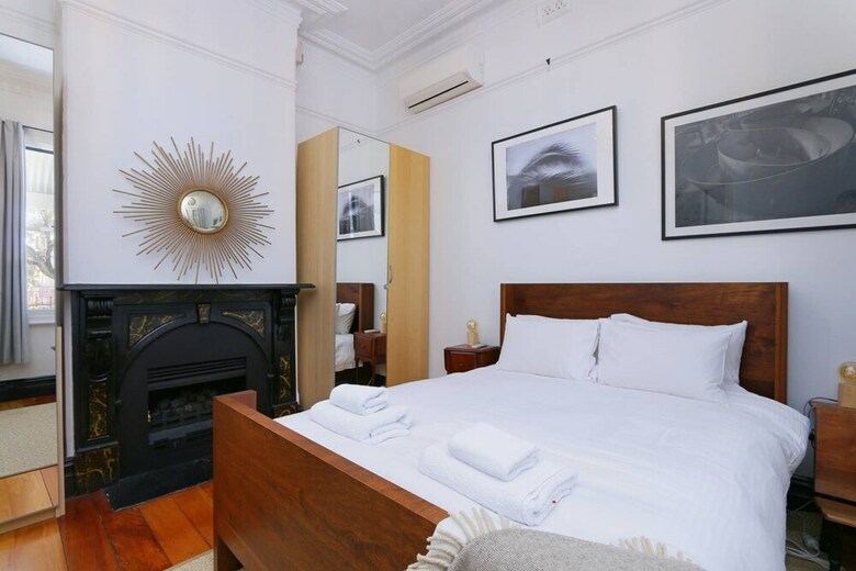 Designer 2 Bedroom House With Garden In Northbridge