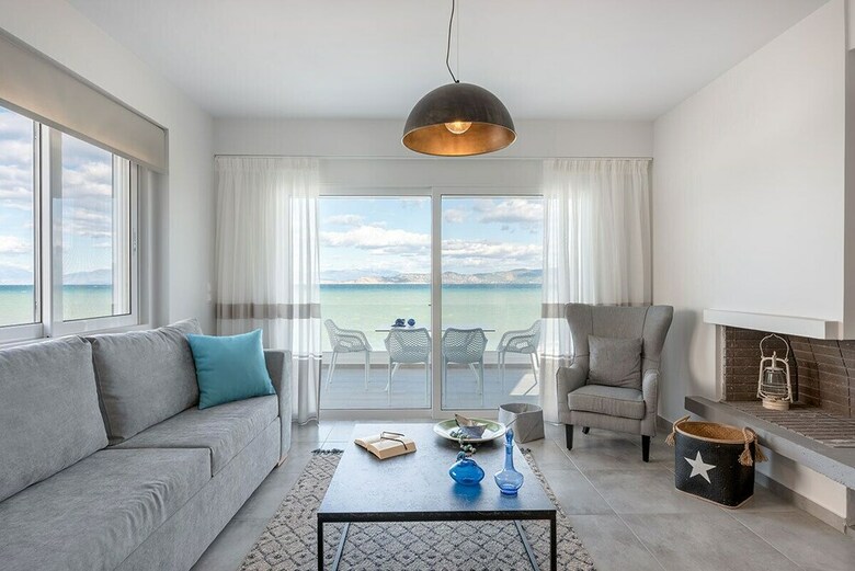 Aparthotel Costa Vasia Suites & Apartments