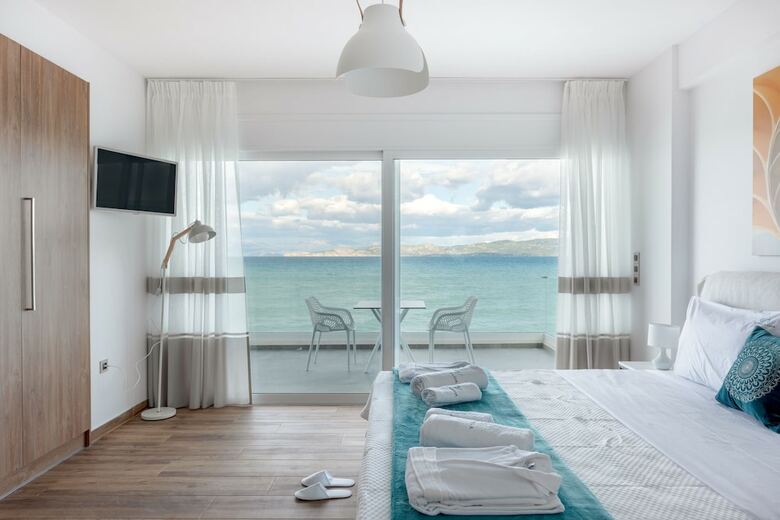 Aparthotel Costa Vasia Suites & Apartments