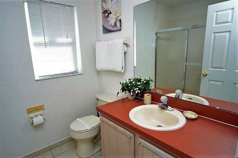 663 4-bedroom Pool Home, Eagle Pointe Kissimmee